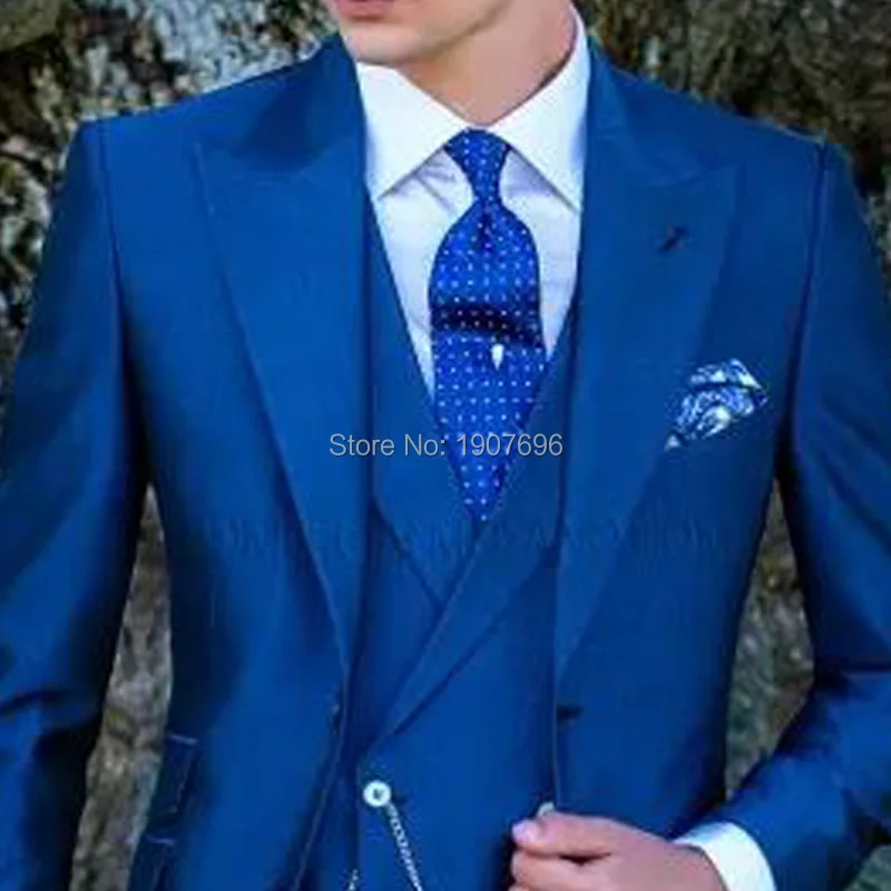 Игра в синем костюме. Синий костюм. Синий смокинг. Синий свадебный костюм. Голубой костюм.